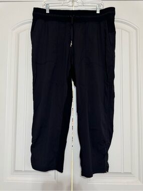 Lululemon Dance Studio Crop *25" Black Size 14